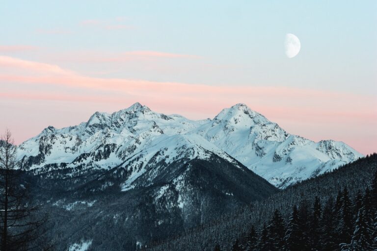 Start snowy mountain 1287145.jpg